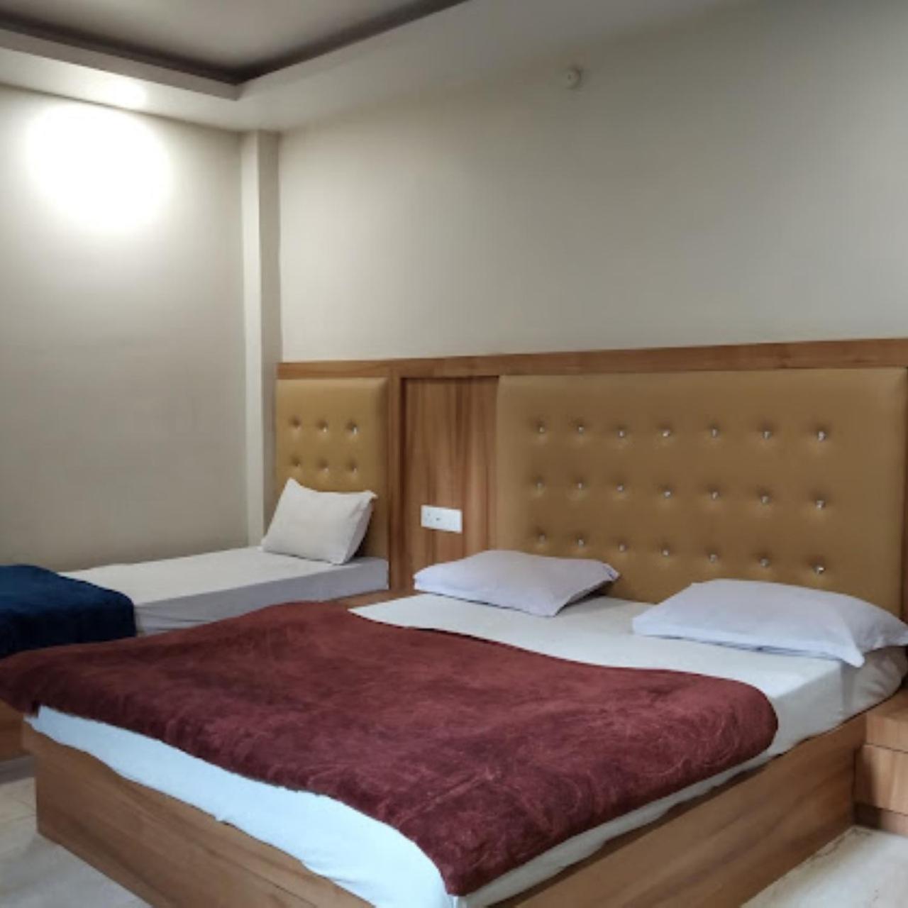New Kumar Hotel & Banquet Lucknow Exterior foto