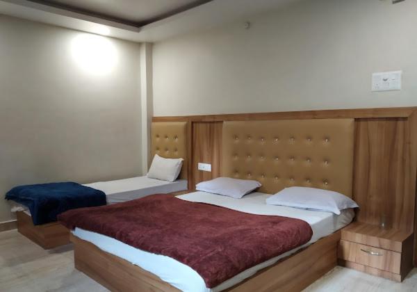 New Kumar Hotel & Banquet Lucknow Exterior foto